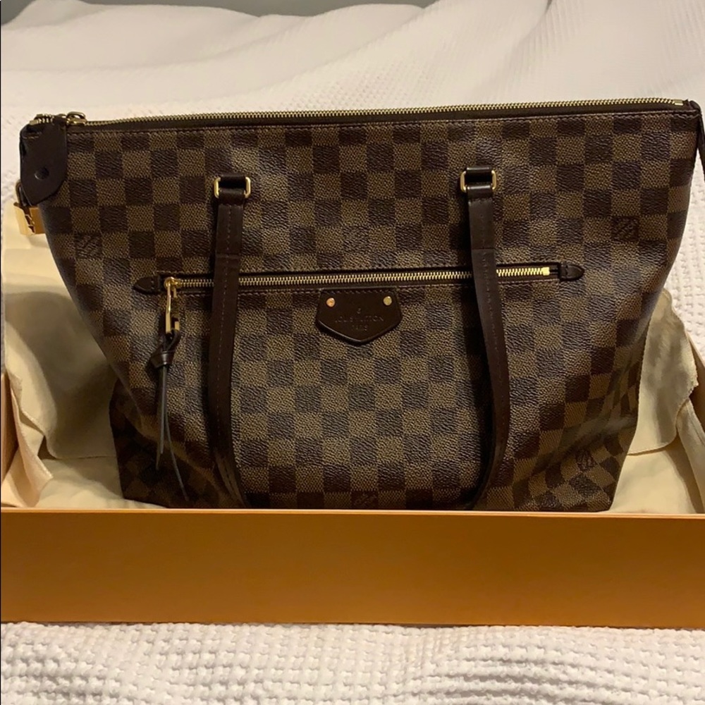Louis Vuitton Iena Bag MM